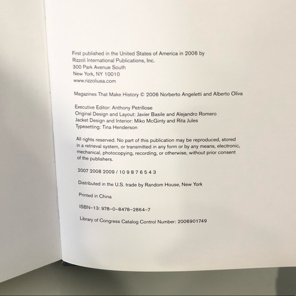 LIM TIME DISCOUNTED SHIPPING! 🌟HOST PICK🌟 Hardcover- In Vogue: The Illustrated - Picture 12 of 13